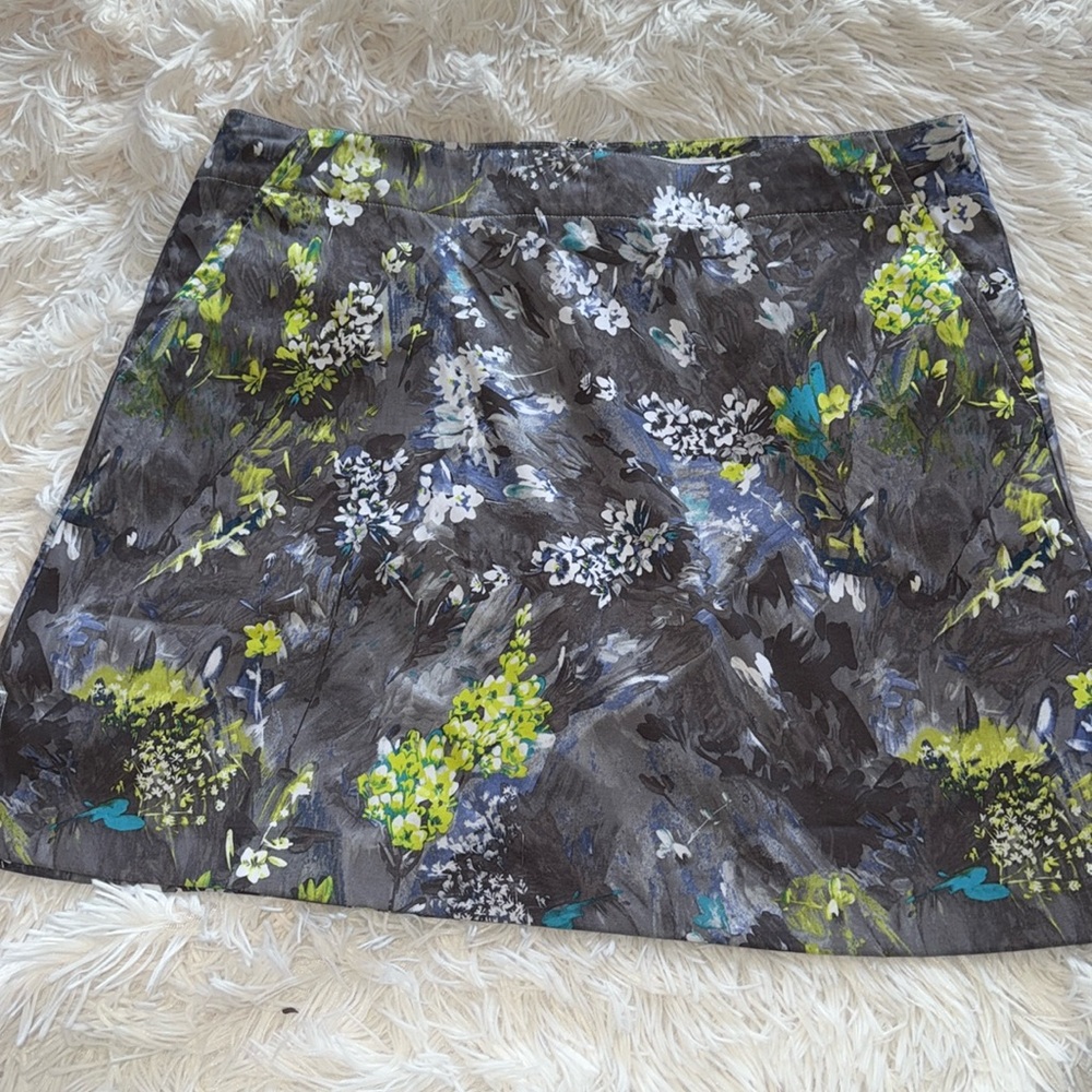 Lady Hagen woman’s floral golf skort size 8